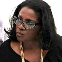Portrait of LaTanya Richardson