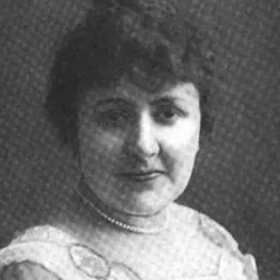 Portrait of Julia Rebeil