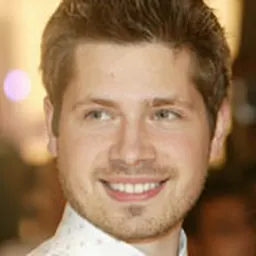 Portrait of Mike Lobel