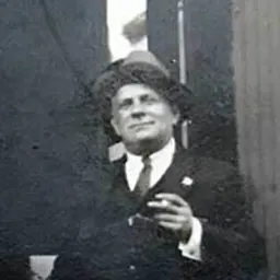 Portrait of Vincent Manago