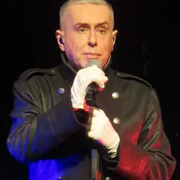 Portrait of Holly Johnson
