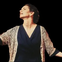 Portrait of Shelley Mitchell