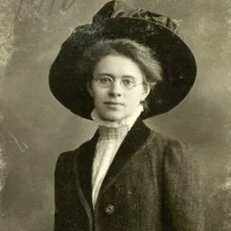 Portrait of Marie Reisik