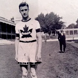 Portrait of Eddie Lawrence