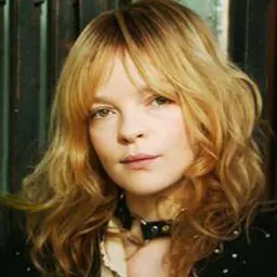 Portrait of Jessica Pratt