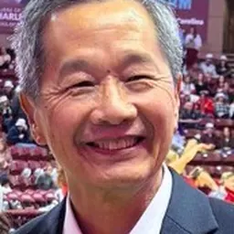 Portrait of Andrew Hsu
