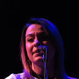 Portrait of Lucy Spraggan
