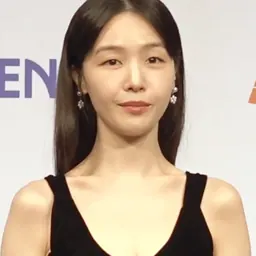 Portrait of Bang Min-ah