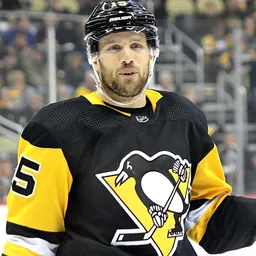 Portrait of Riley Sheahan