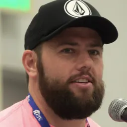 Portrait of Shay Carl