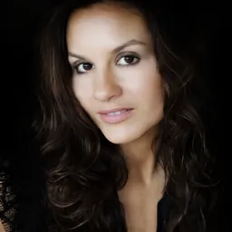 Portrait of Kara DioGuardi