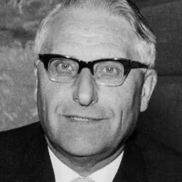 Portrait of Lars Tangvik