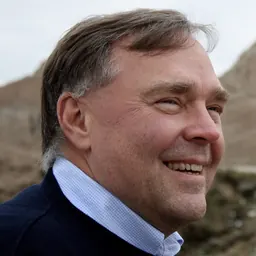 Portrait of Dave Knudson