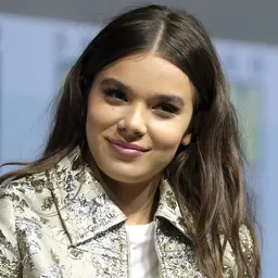 Portrait of Hailee Steinfeld