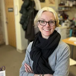 Portrait of Jayne Regan Pink