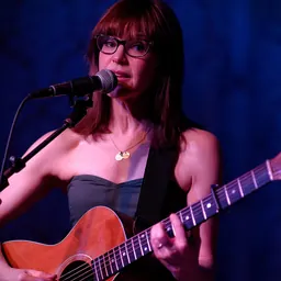 Portrait of Lisa Loeb