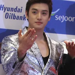 Portrait of Eli Kim