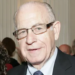 Portrait of Carl Kasell