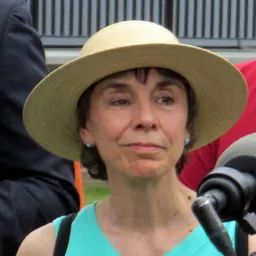 Portrait of Denise Provost
