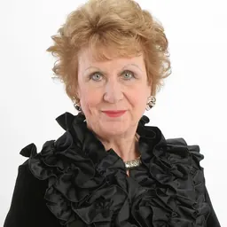 Portrait of Nancy Sales Cash