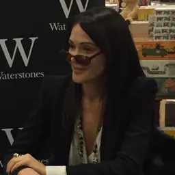 Portrait of Annabelle Neilson