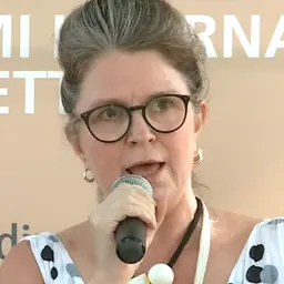Portrait of Nicola Streeten