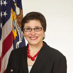 Portrait of Erica Groshen