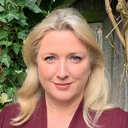Portrait of Lindsay Skoll