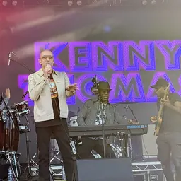 Portrait of Kenny Thomas