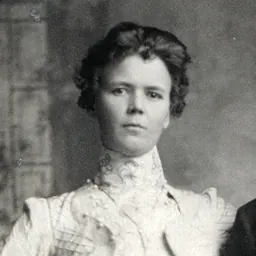 Portrait of Della Moore