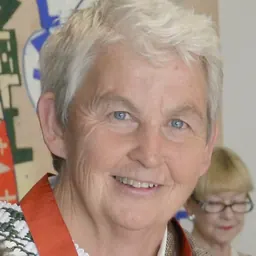 Portrait of Jools Topp