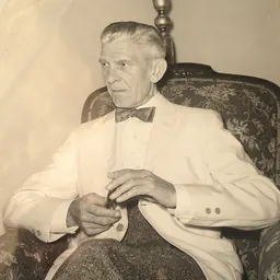 Portrait of Greg Kelsey