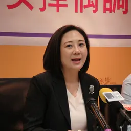 Portrait of Elizabeth Quat