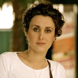 Portrait of Fatemeh Shams