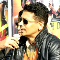 Portrait of Atul Kulkarni