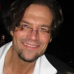 Portrait of Mike Peluso