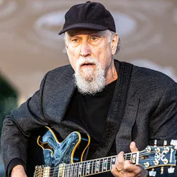 Portrait of John Scofield