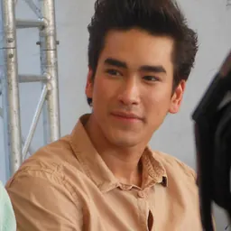 Portrait of Nadech Kugimiya