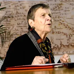Portrait of Helene Ahrweiler