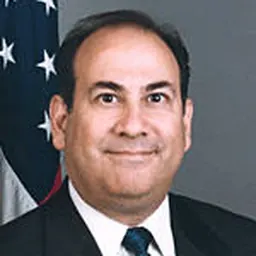 Portrait of Roger Noriega