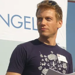 Portrait of Barrett Foa