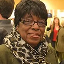 Portrait of Sara Thomas