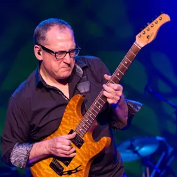 Portrait of Chuck Loeb