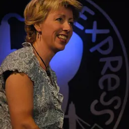 Portrait of Nikki Iles