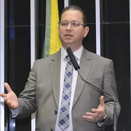 Portrait of Alex Santana