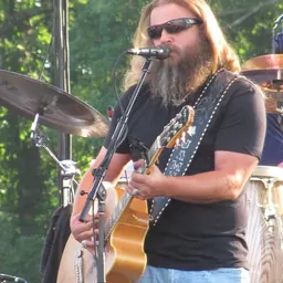 Portrait of Jamey Johnson