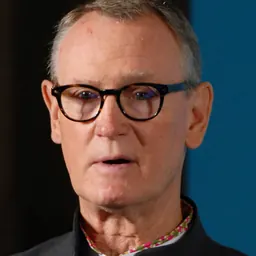 Portrait of Roger Mandle