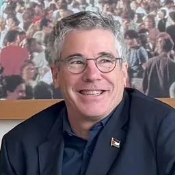 Portrait of Tom Potokar