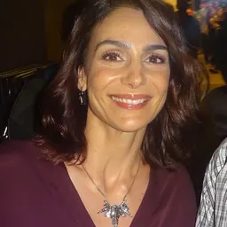 Portrait of Annie Parisse