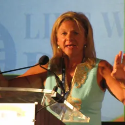 Portrait of Lisa Scottoline